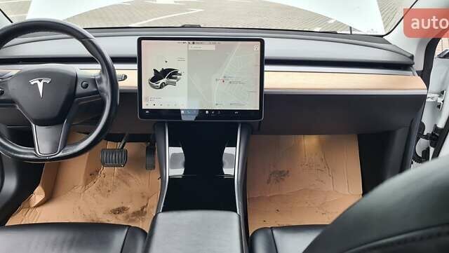 Белый Тесла Модель 3, объемом двигателя 0 л и пробегом 247 тыс. км за 13950 $, фото 30 на Automoto.ua