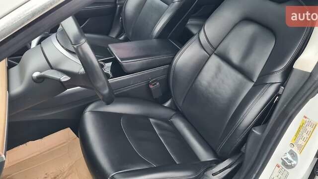 Белый Тесла Модель 3, объемом двигателя 0 л и пробегом 190 тыс. км за 13450 $, фото 3 на Automoto.ua