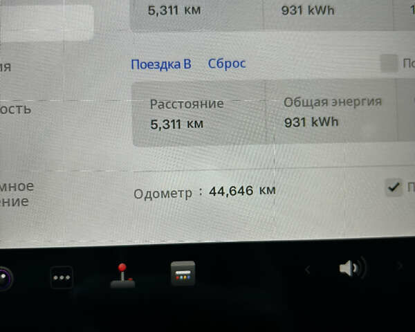 Білий Тесла Модель 3, об'ємом двигуна 0 л та пробігом 47 тис. км за 16199 $, фото 29 на Automoto.ua