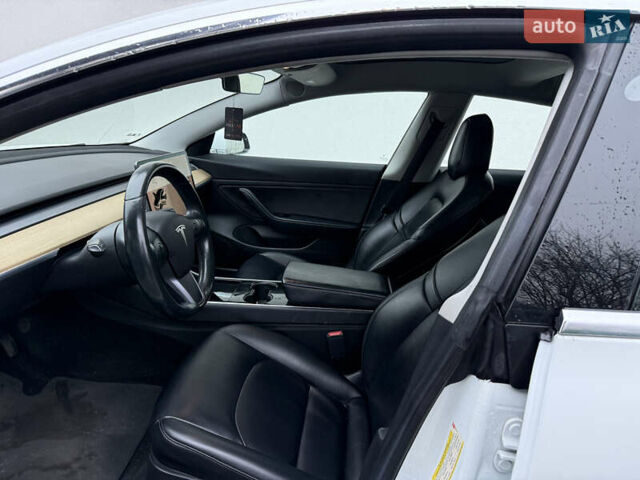Білий Тесла Модель 3, об'ємом двигуна 0 л та пробігом 247 тис. км за 13999 $, фото 14 на Automoto.ua