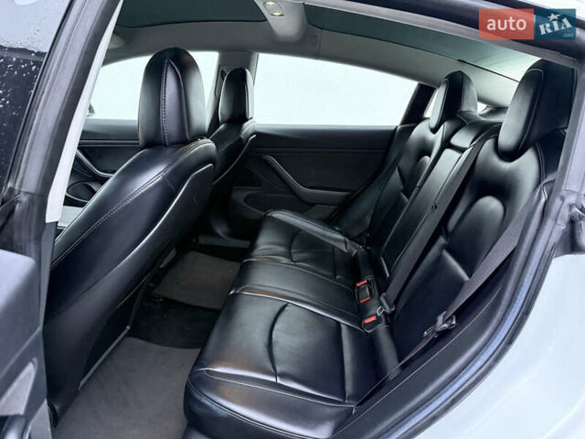 Білий Тесла Модель 3, об'ємом двигуна 0 л та пробігом 247 тис. км за 13999 $, фото 13 на Automoto.ua