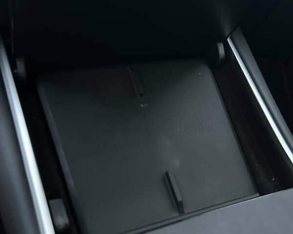 Білий Тесла Модель 3, об'ємом двигуна 0 л та пробігом 47 тис. км за 16199 $, фото 34 на Automoto.ua