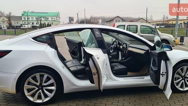 Белый Тесла Модель 3, объемом двигателя 0 л и пробегом 247 тыс. км за 13950 $, фото 17 на Automoto.ua