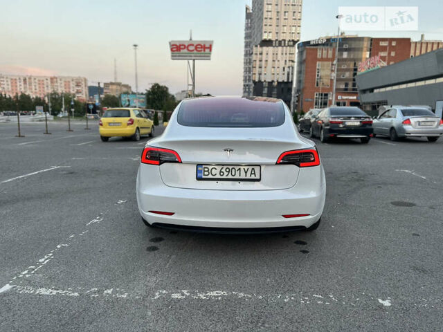 Білий Тесла Модель 3, об'ємом двигуна 0 л та пробігом 47 тис. км за 16199 $, фото 23 на Automoto.ua