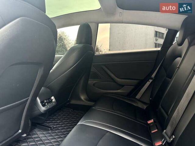 Белый Тесла Модель 3, объемом двигателя 0 л и пробегом 86 тыс. км за 19999 $, фото 13 на Automoto.ua