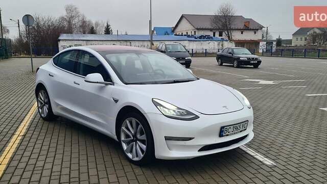 Белый Тесла Модель 3, объемом двигателя 0 л и пробегом 247 тыс. км за 13950 $, фото 5 на Automoto.ua