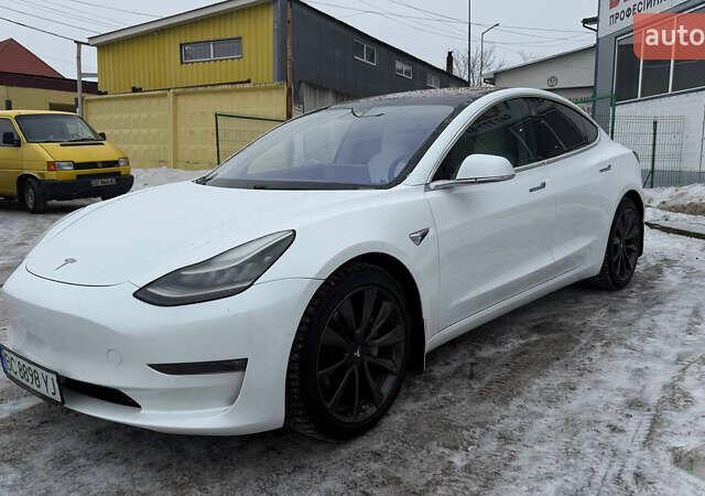 Білий Тесла Модель 3, об'ємом двигуна 0 л та пробігом 100 тис. км за 16500 $, фото 1 на Automoto.ua