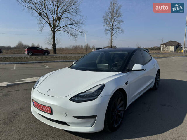 Белый Тесла Модель 3, объемом двигателя 0 л и пробегом 119 тыс. км за 15500 $, фото 1 на Automoto.ua