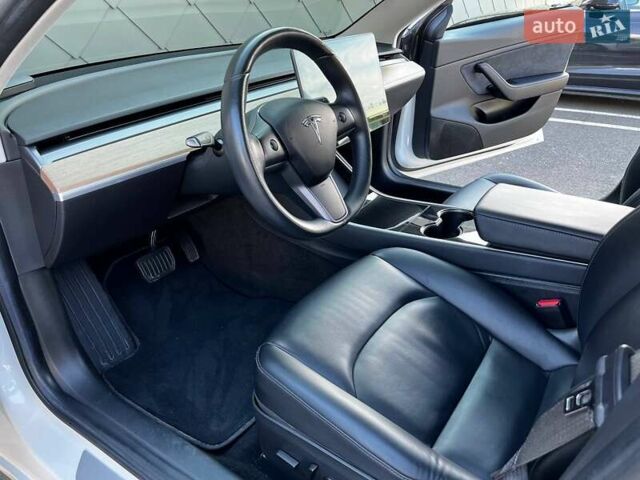Тесла Модель 3 2018 у Одесі на Automoto.ua Білий Тесла Модель 3, об'ємом двигуна 0 л та пробігом 89 тис. км за 36000 $, фото 1 на Automoto.ua