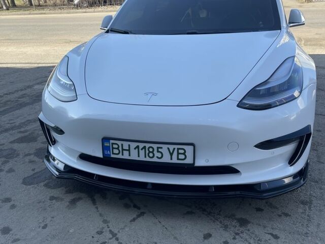 Білий Тесла Модель 3, об'ємом двигуна 0 л та пробігом 170 тис. км за 17000 $, фото 6 на Automoto.ua