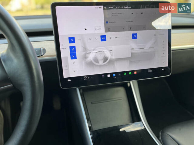 Белый Тесла Модель 3, объемом двигателя 0 л и пробегом 78 тыс. км за 27300 $, фото 9 на Automoto.ua