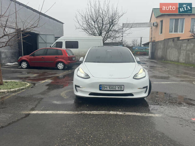 Білий Тесла Модель 3, об'ємом двигуна 0 л та пробігом 185 тис. км за 15200 $, фото 1 на Automoto.ua