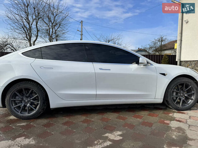 Белый Тесла Модель 3, объемом двигателя 0 л и пробегом 166 тыс. км за 15350 $, фото 9 на Automoto.ua