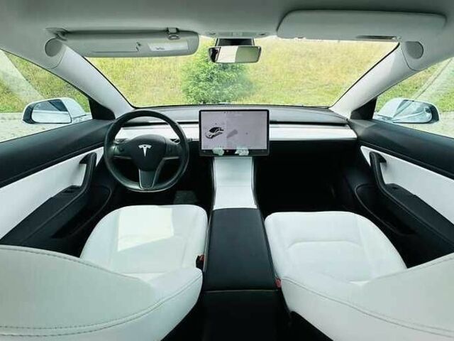 Белый Тесла Модель 3, объемом двигателя 0 л и пробегом 76 тыс. км за 12400 $, фото 8 на Automoto.ua
