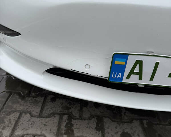 Білий Тесла Модель 3, об'ємом двигуна 0 л та пробігом 144 тис. км за 15500 $, фото 8 на Automoto.ua