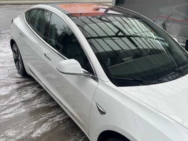 Білий Тесла Модель 3, об'ємом двигуна 0 л та пробігом 130 тис. км за 16000 $, фото 4 на Automoto.ua