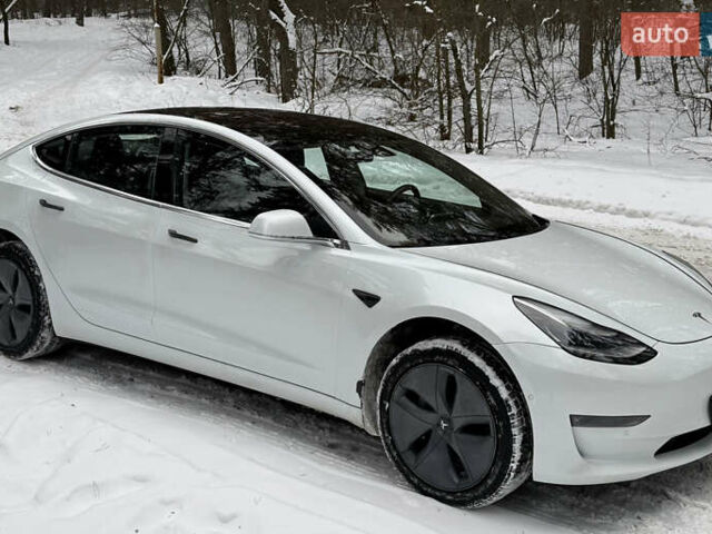 Белый Тесла Модель 3, объемом двигателя 0 л и пробегом 185 тыс. км за 13500 $, фото 6 на Automoto.ua
