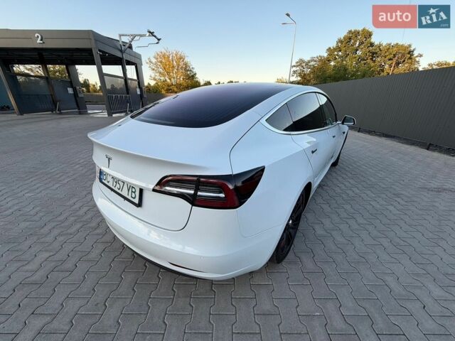 Белый Тесла Модель 3, объемом двигателя 0 л и пробегом 240 тыс. км за 18000 $, фото 26 на Automoto.ua