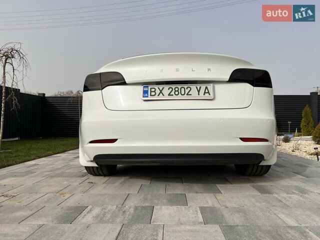 Белый Тесла Модель 3, объемом двигателя 0 л и пробегом 132 тыс. км за 20100 $, фото 8 на Automoto.ua