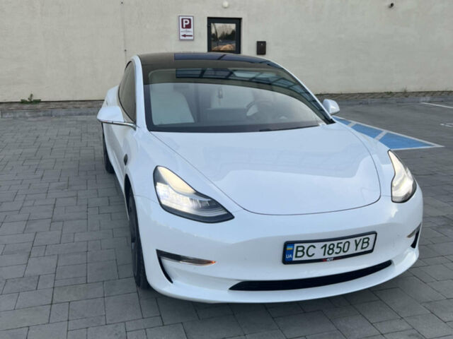 Белый Тесла Модель 3, объемом двигателя 0 л и пробегом 133 тыс. км за 17500 $, фото 17 на Automoto.ua