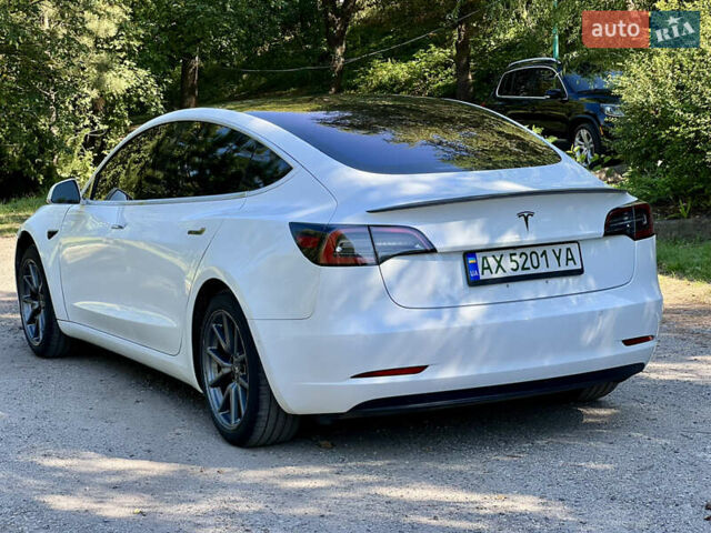 Белый Тесла Модель 3, объемом двигателя 0 л и пробегом 176 тыс. км за 16000 $, фото 7 на Automoto.ua