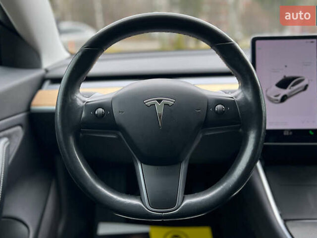 Білий Тесла Модель 3, об'ємом двигуна 0 л та пробігом 116 тис. км за 16999 $, фото 10 на Automoto.ua