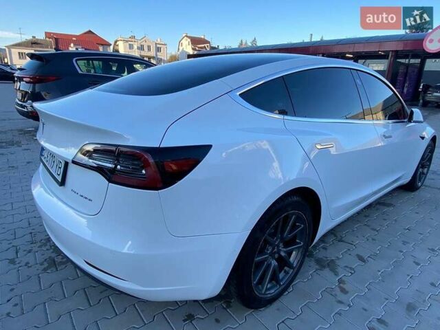Белый Тесла Модель 3, объемом двигателя 0 л и пробегом 80 тыс. км за 17500 $, фото 6 на Automoto.ua