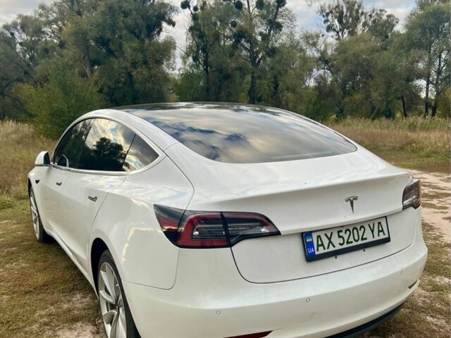 Тесла Модель 3 2018 у Харкові на Automoto.ua Білий Тесла Модель 3, об'ємом двигуна 0 л та пробігом 221 тис. км за 17500 $, фото 3 на Automoto.ua