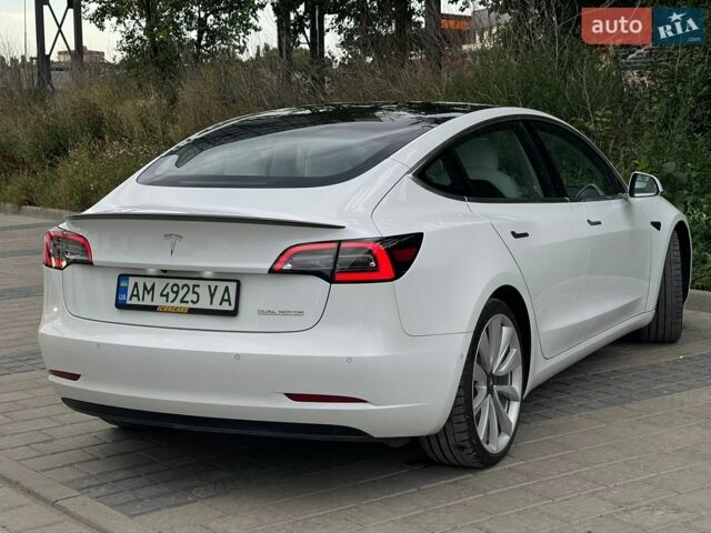 Білий Тесла Модель 3, об'ємом двигуна 0 л та пробігом 115 тис. км за 17450 $, фото 16 на Automoto.ua