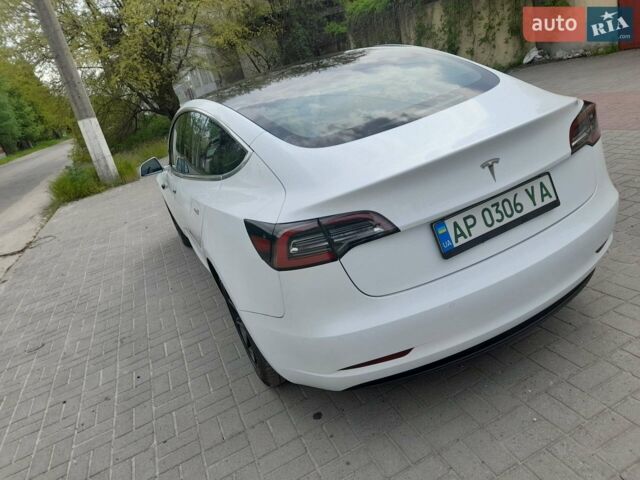 Белый Тесла Модель 3, объемом двигателя 0 л и пробегом 84 тыс. км за 17800 $, фото 5 на Automoto.ua
