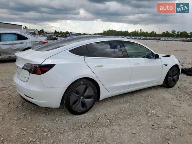 Білий Тесла Модель 3, об'ємом двигуна 0 л та пробігом 105 тис. км за 3000 $, фото 2 на Automoto.ua