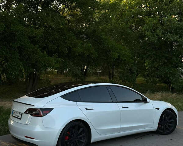 Белый Тесла Модель 3, объемом двигателя 0 л и пробегом 155 тыс. км за 20000 $, фото 4 на Automoto.ua