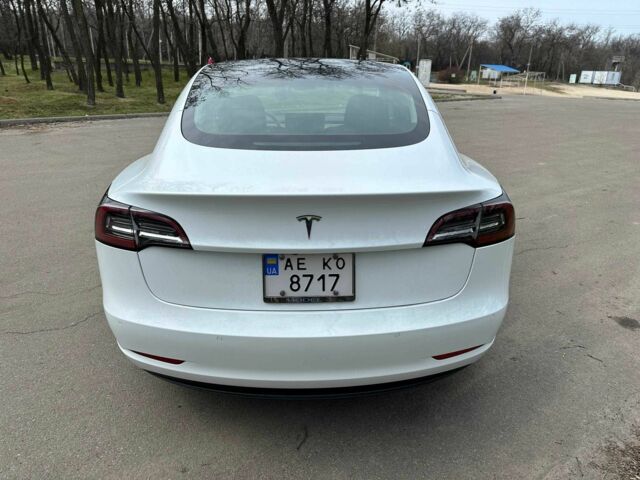 Белый Тесла Модель 3, объемом двигателя 0 л и пробегом 1 тыс. км за 18500 $, фото 4 на Automoto.ua