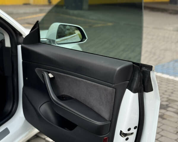 Білий Тесла Модель 3, об'ємом двигуна 0 л та пробігом 170 тис. км за 15500 $, фото 8 на Automoto.ua