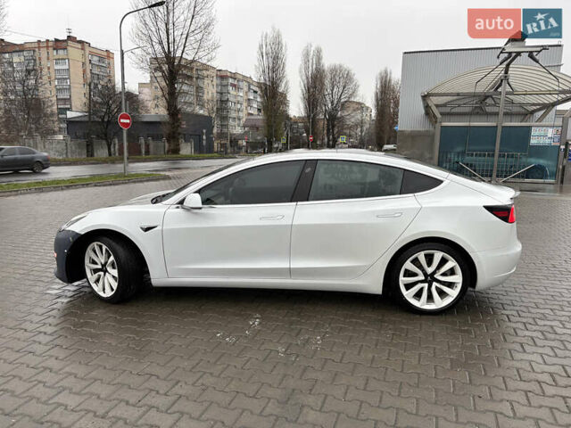 Білий Тесла Модель 3, об'ємом двигуна 0 л та пробігом 94 тис. км за 16300 $, фото 6 на Automoto.ua