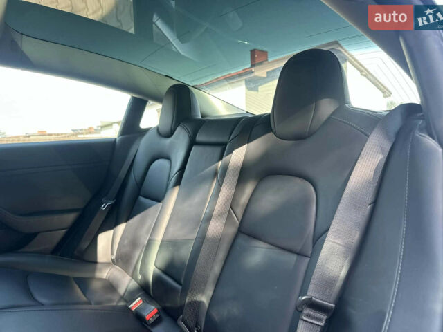 Белый Тесла Модель 3, объемом двигателя 0 л и пробегом 81 тыс. км за 15500 $, фото 11 на Automoto.ua
