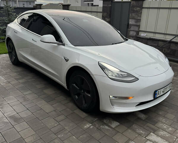 Білий Тесла Модель 3, об'ємом двигуна 0 л та пробігом 97 тис. км за 18400 $, фото 4 на Automoto.ua