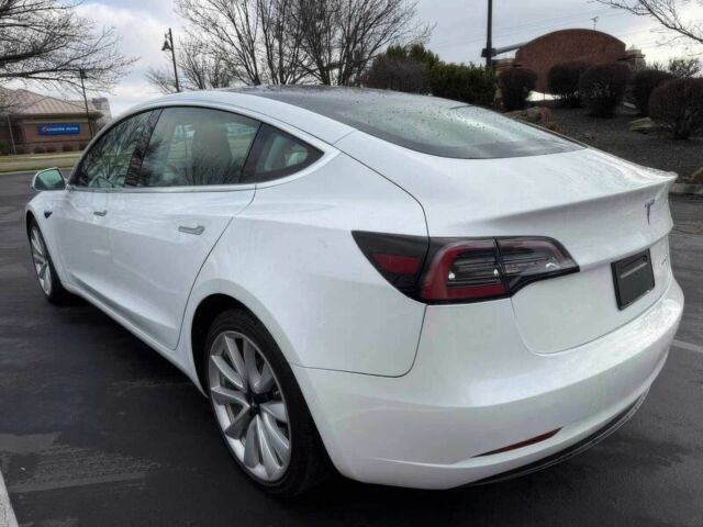 Білий Тесла Модель 3, об'ємом двигуна 0 л та пробігом 43 тис. км за 9000 $, фото 4 на Automoto.ua