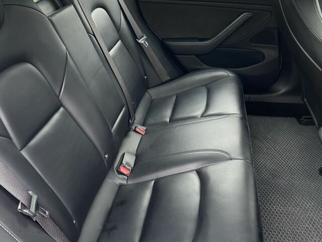 Белый Тесла Модель 3, объемом двигателя 0 л и пробегом 160 тыс. км за 15000 $, фото 6 на Automoto.ua