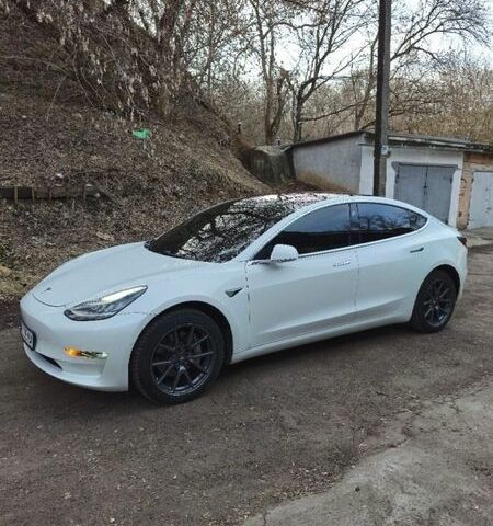 Білий Тесла Модель 3, об'ємом двигуна 0 л та пробігом 160 тис. км за 17000 $, фото 5 на Automoto.ua