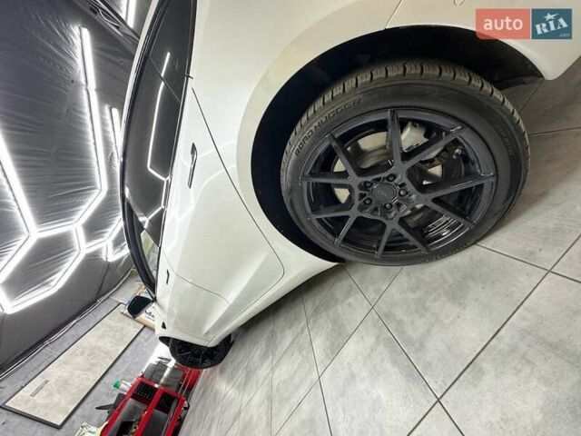 Белый Тесла Модель 3, объемом двигателя 0 л и пробегом 177 тыс. км за 22999 $, фото 10 на Automoto.ua