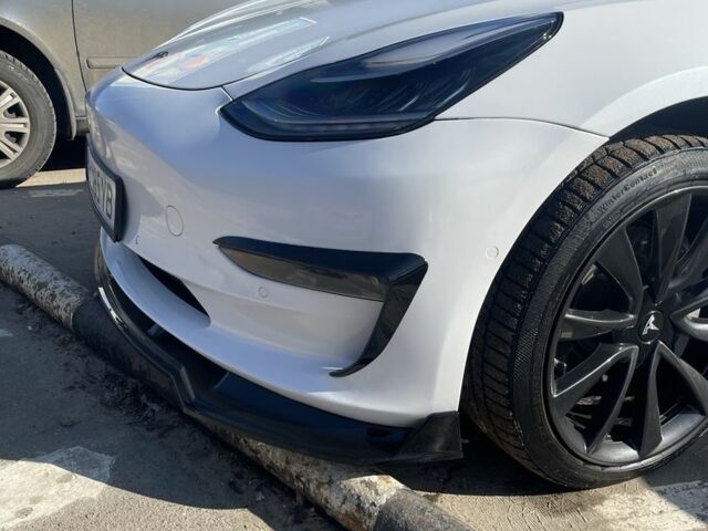 Білий Тесла Модель 3, об'ємом двигуна 0 л та пробігом 170 тис. км за 17000 $, фото 7 на Automoto.ua