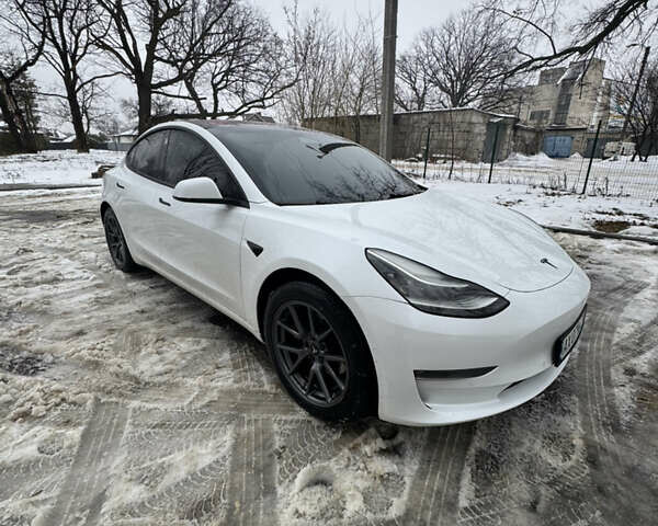 Белый Тесла Модель 3, объемом двигателя 0 л и пробегом 78 тыс. км за 18000 $, фото 7 на Automoto.ua