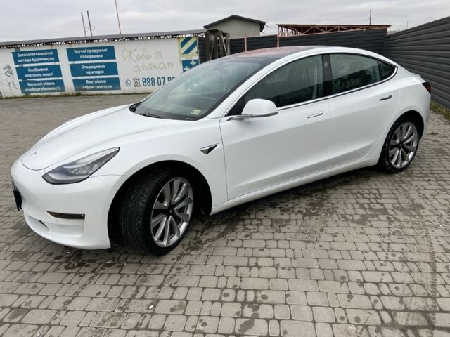 Белый Тесла Модель 3, объемом двигателя 0 л и пробегом 160 тыс. км за 15000 $, фото 3 на Automoto.ua