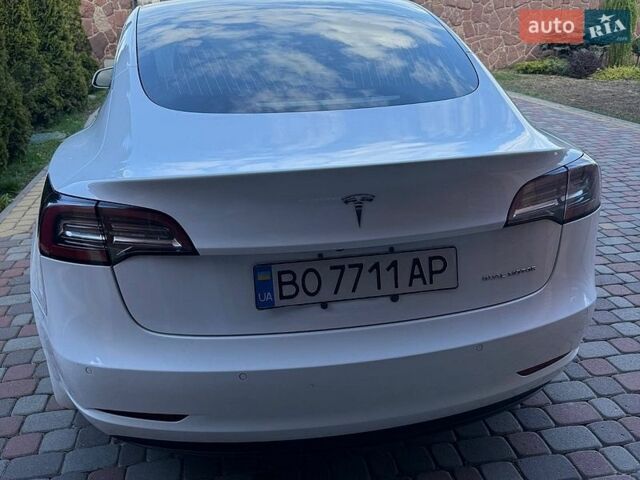 Белый Тесла Модель 3, объемом двигателя 0 л и пробегом 299 тыс. км за 13000 $, фото 2 на Automoto.ua