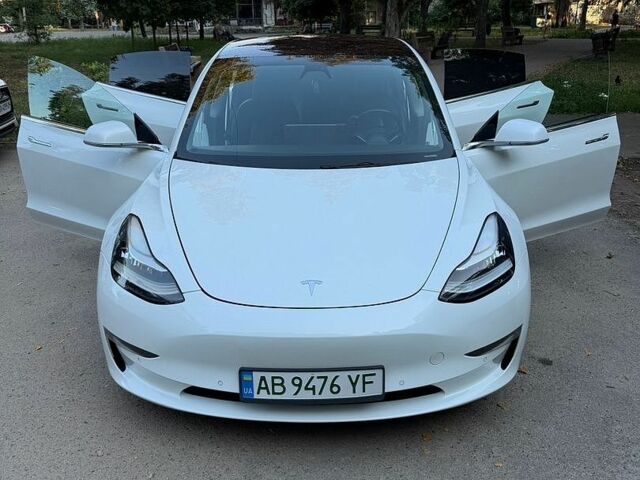 Білий Тесла Модель 3, об'ємом двигуна 0 л та пробігом 98 тис. км за 17400 $, фото 13 на Automoto.ua