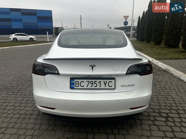 Белый Тесла Модель 3, объемом двигателя 0 л и пробегом 85 тыс. км за 19399 $, фото 12 на Automoto.ua