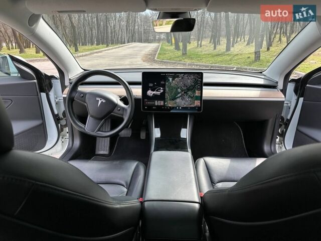 Білий Тесла Модель 3, об'ємом двигуна 0 л та пробігом 67 тис. км за 18500 $, фото 14 на Automoto.ua