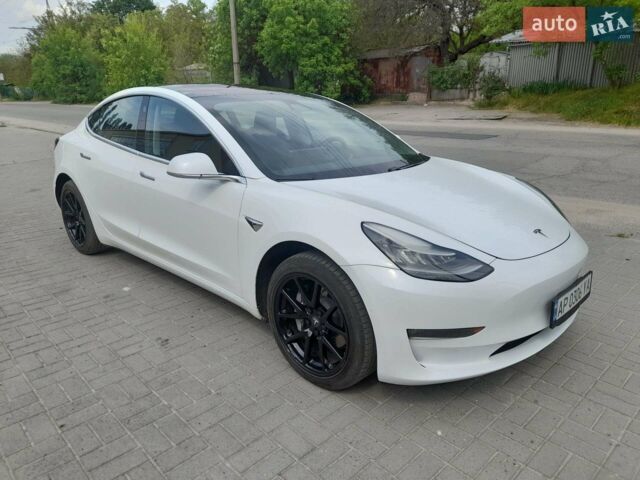 Белый Тесла Модель 3, объемом двигателя 0 л и пробегом 84 тыс. км за 17800 $, фото 1 на Automoto.ua