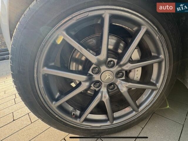 Білий Тесла Модель 3, об'ємом двигуна 0 л та пробігом 136 тис. км за 15950 $, фото 15 на Automoto.ua